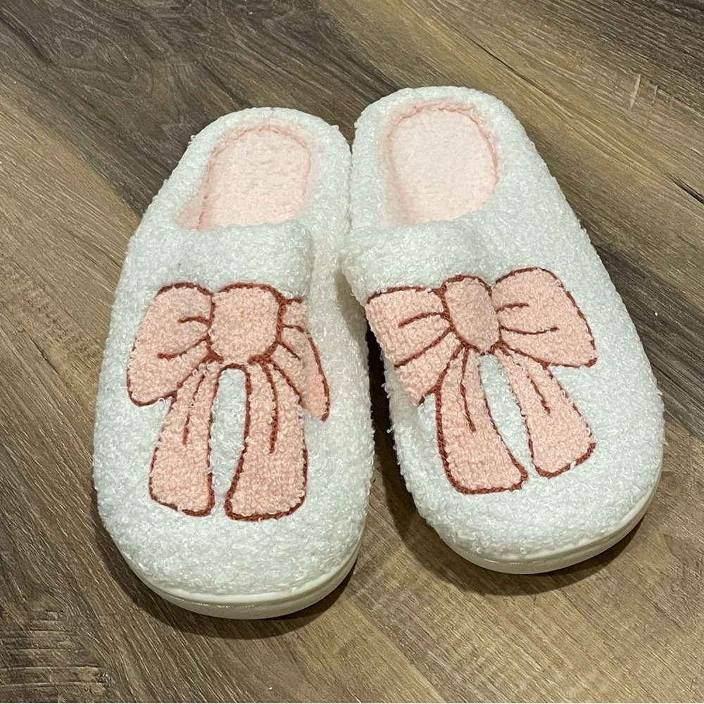 Cozy White Slippers with Pink Bow